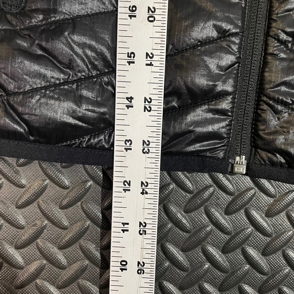 Marmot Variant Puffer Vest Woman's Small Ripstop Fleece Polartech Outdoors Light - Picture 6 of 9